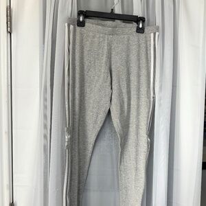 Adidas - Slim Fit joggers